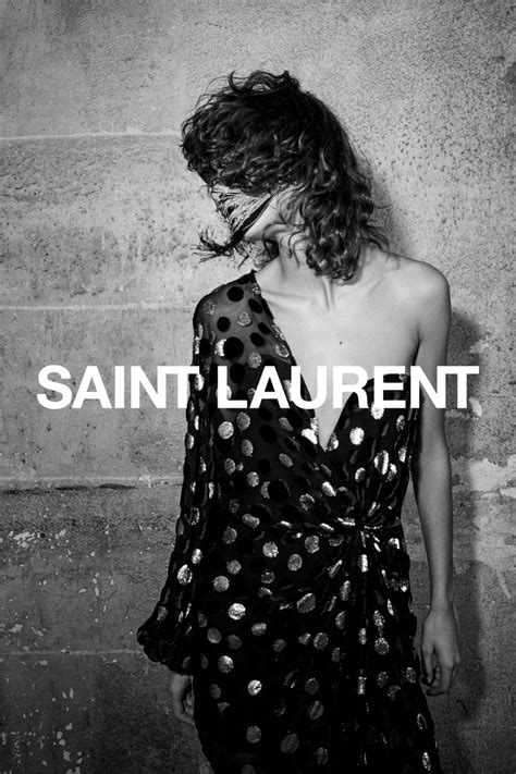 sfilata ysl ai2017|See Saint Laurent’s Provocative Spring 2017 Campaign .